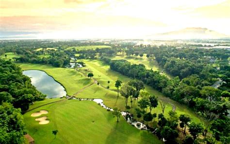 Manila Golf and Country Club in Philippines, Tee .